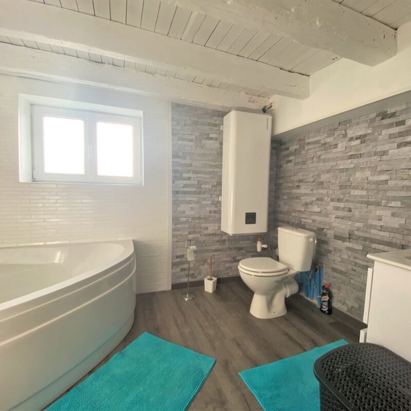 SDB MIN 800X800 | A la fontaine fleurie Chambres d’hôtes familiales aux thèmes originaux pour particuliers et professionnels près de Gérardmer et Jeanménil Gérardmer 26